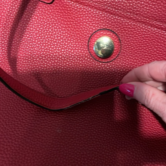 Kenneth Cole Reaction tote bag gently used slight scratches on hardware - Picture 6 of 7